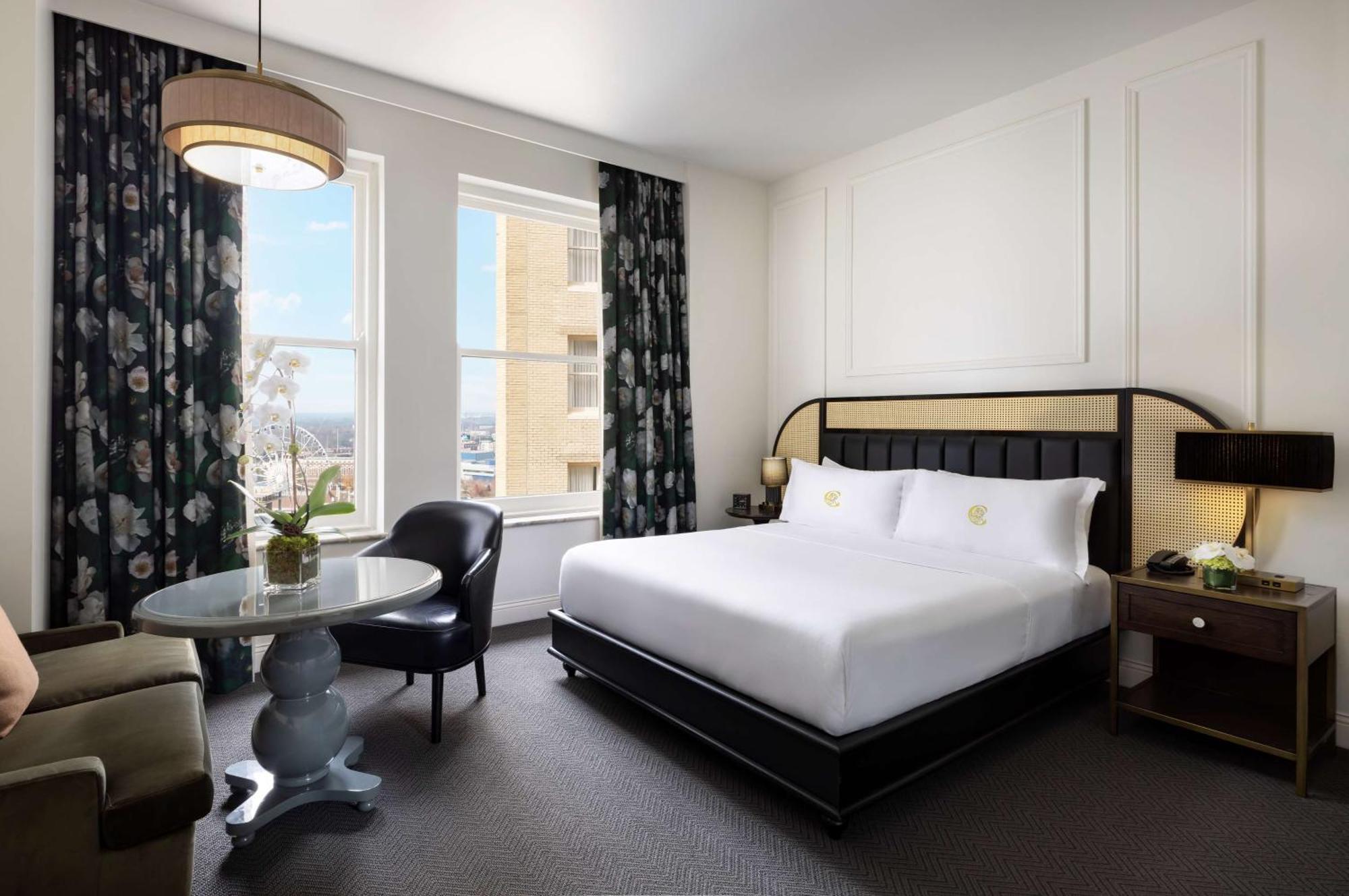 The Candler Atlanta, Curio Collection By Hilton