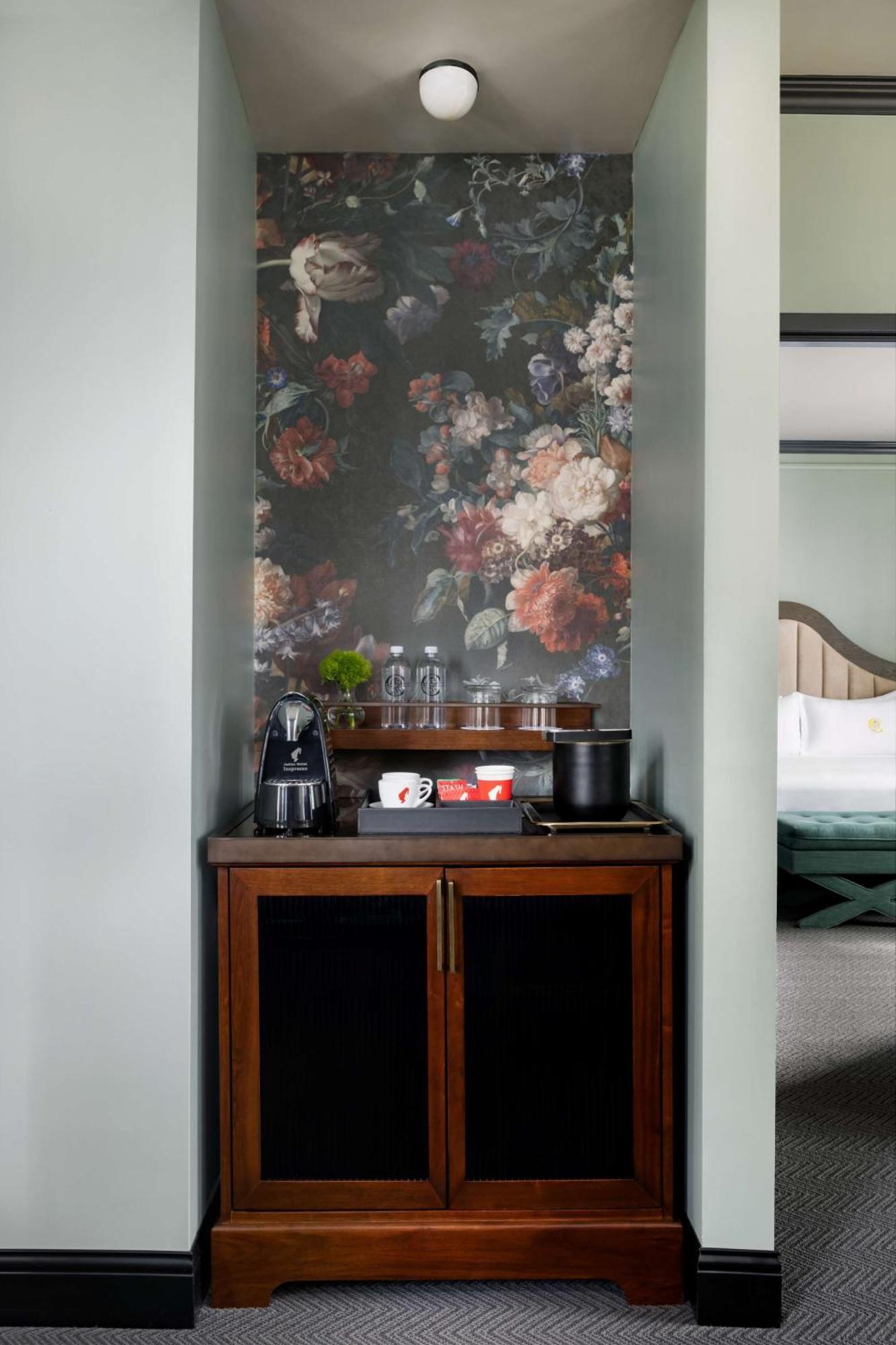 The Candler Atlanta, Curio Collection By Hilton Hotel 4*