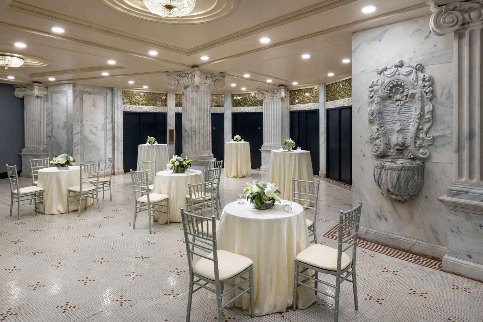 Hotel The Candler Atlanta, Curio Collection By Hilton 4*