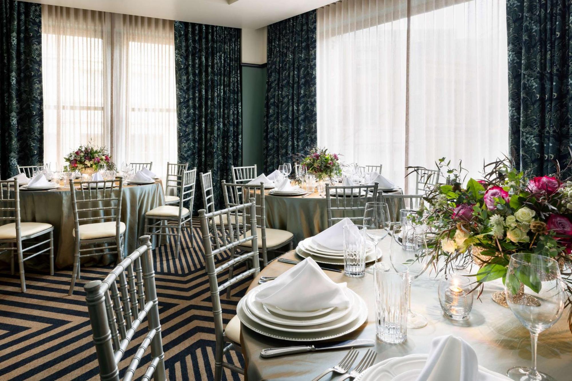 The Candler Atlanta, Curio Collection By Hilton