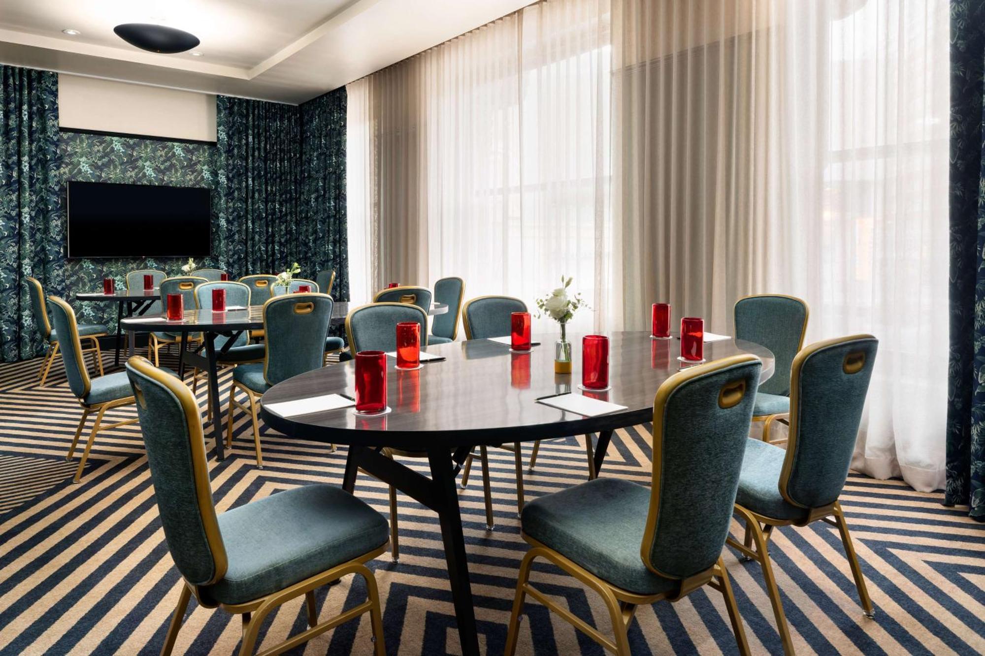 The Candler Atlanta, Curio Collection By Hilton Hotel